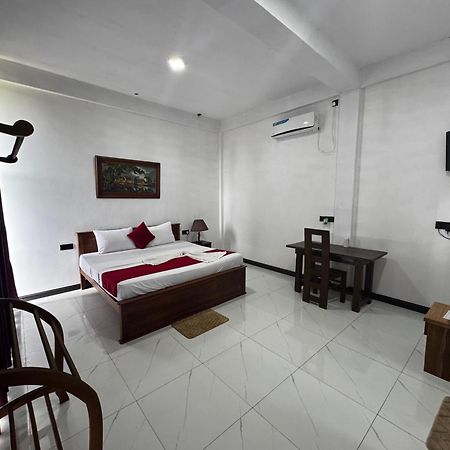 Ciel Star Anuradhapura Hotel ภายนอก รูปภาพ