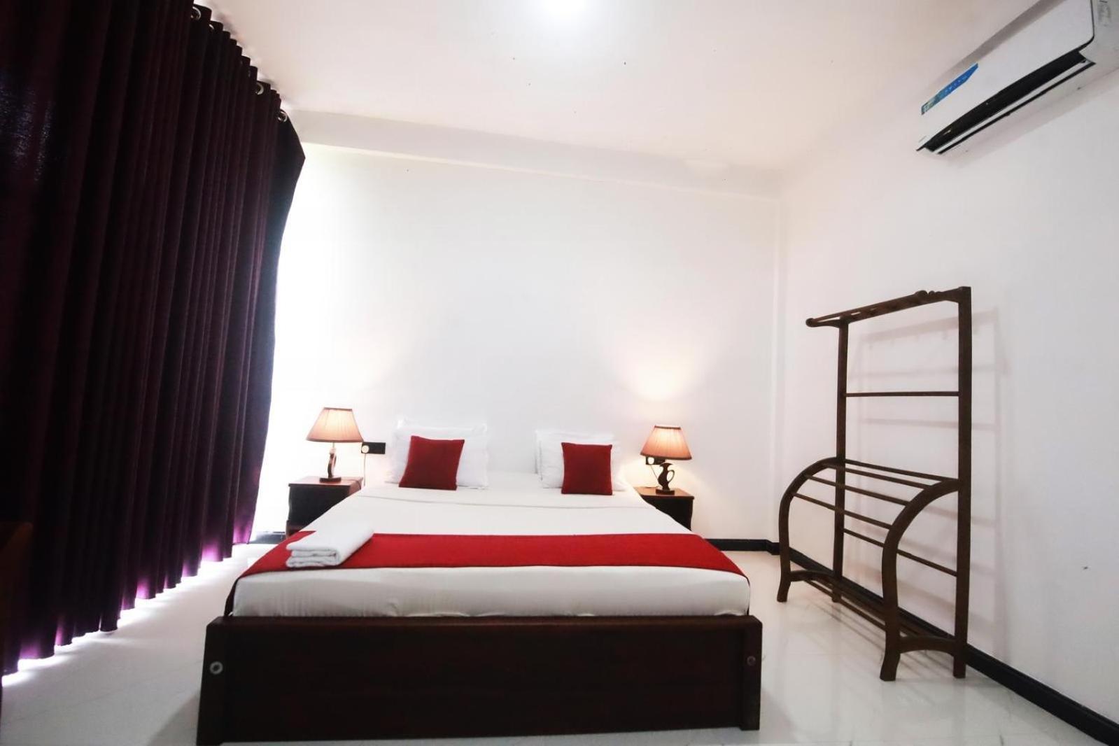 Ciel Star Anuradhapura Hotel ภายนอก รูปภาพ